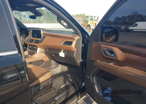 2022 Chevrolet Suburban 4Wd High Country z USA, uszkodzony, nr VIN 1GNSKGKLXNR220856